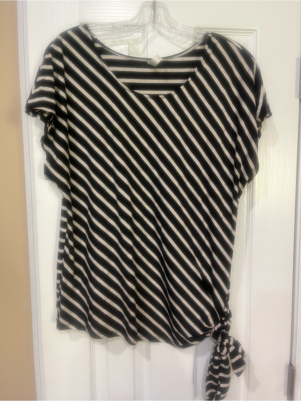 PerSeption Concept Black and White Diagonal Stripe Tie-Side Tee
